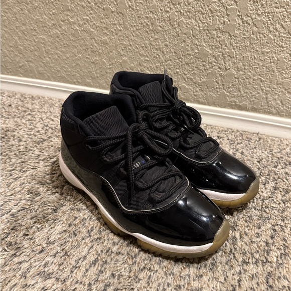 Jordan 11 Retro Space Jam (2016) - Picture 2 of 7